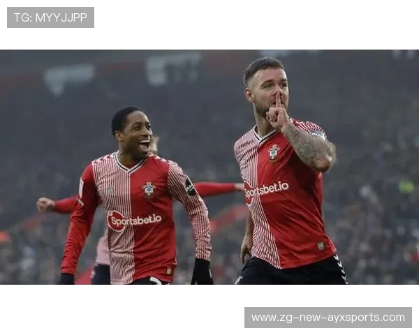 纽卡斯尔阿姆斯特朗门前抢点创造历史时刻