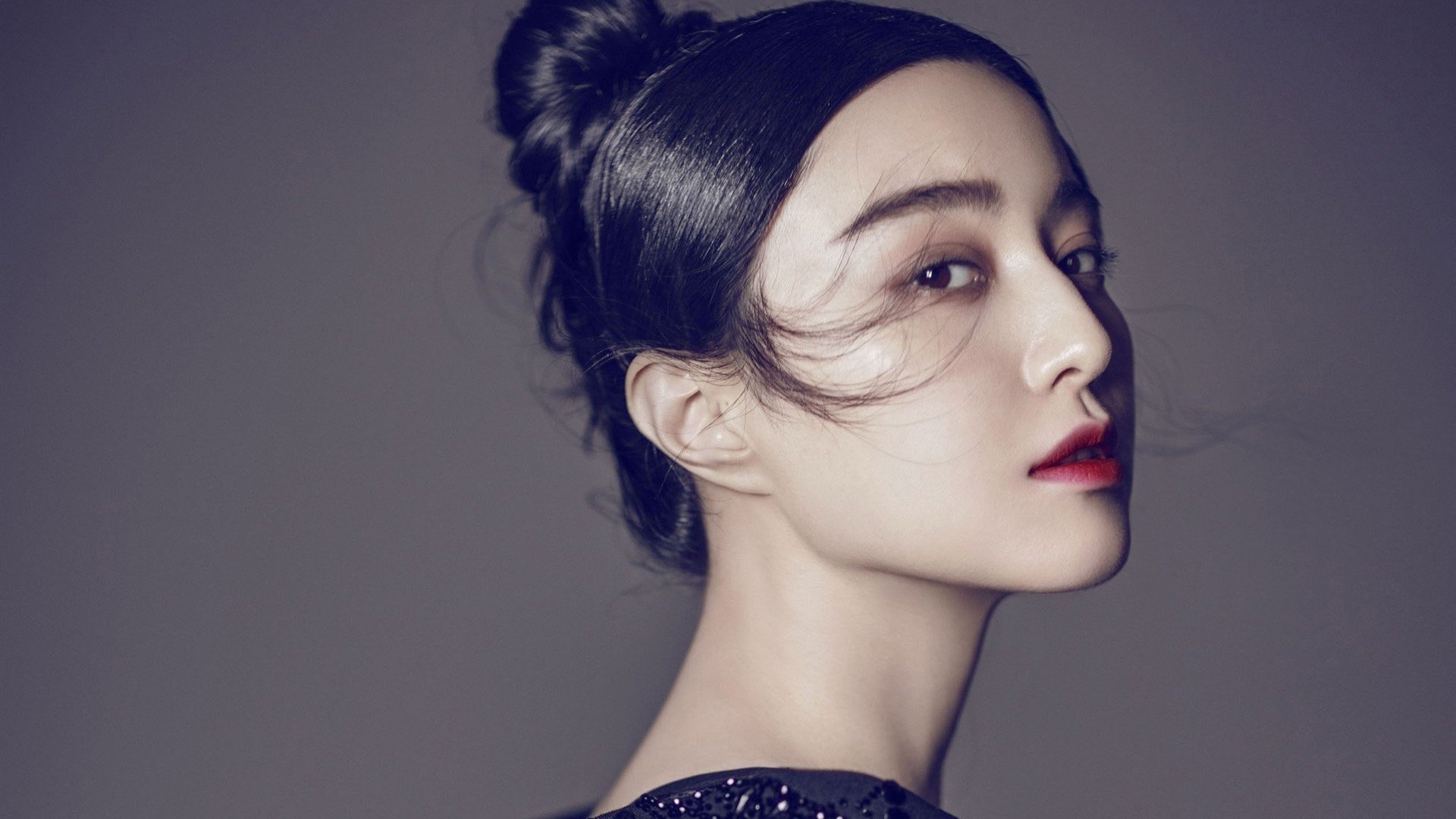 爱游戏体育娱乐-西甲名场面：疯狂过人照亮全场的瞬间，西甲足球视频